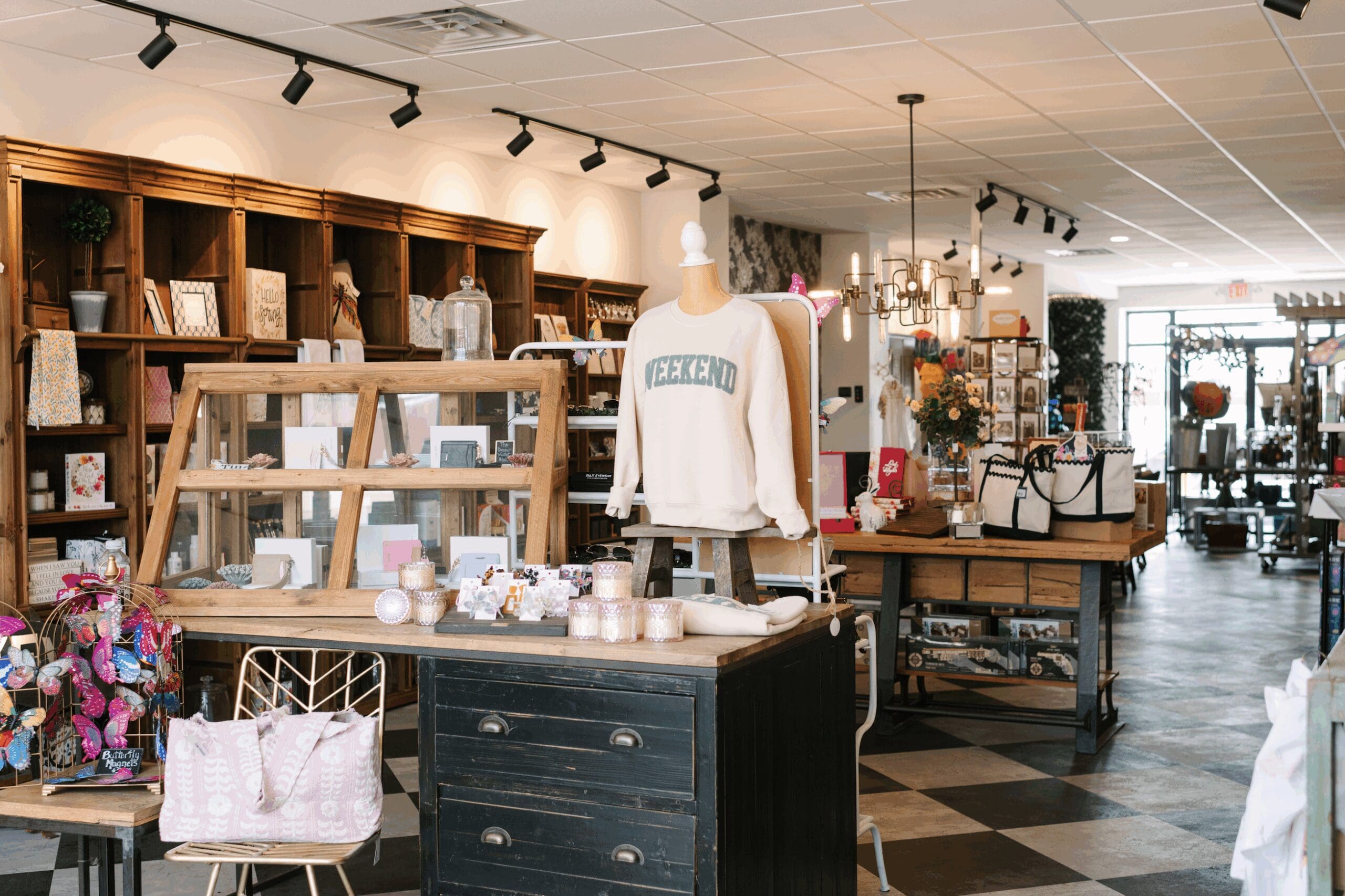 Tin Lizzies Women's Boutique
