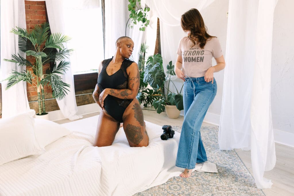 Oklahoma City boudoir photographer guiding client