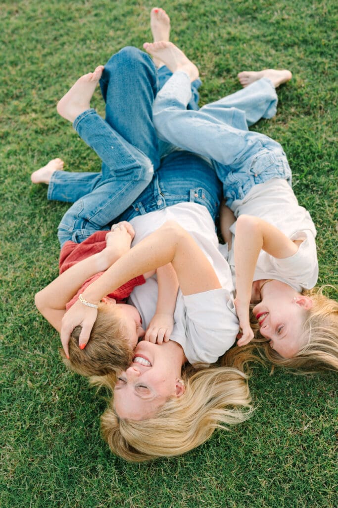 Oklahoma City lifestyle family photographer documenting everyday family life at home